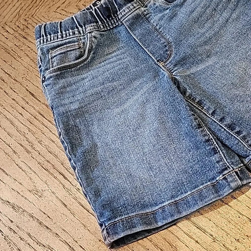Boys denim shorts size 5 OshKosh B'gosh